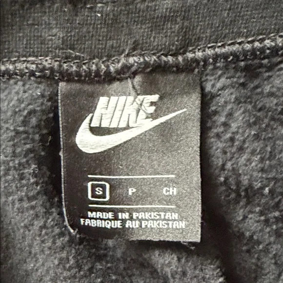 Nike women’s black joggers wide/straight leg - Picture 2 of 3